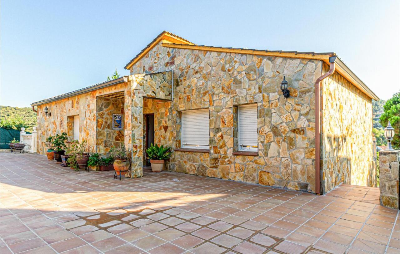 Stunning Home In بالافولس المظهر الخارجي الصورة